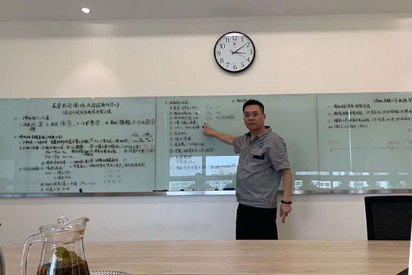 共勉-江苏喷塑设备厂9299彩集团涂装应邀参加客户企业会议！